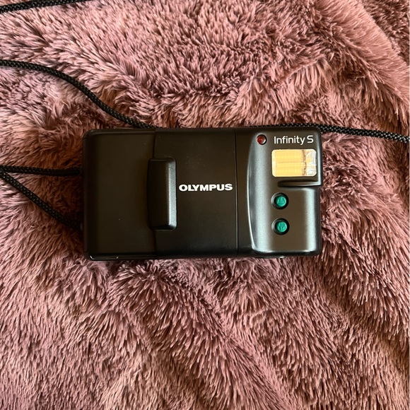 Olympus Infinity S 35mm f3.5 Point & Shoot 35mm Film Camera - Picture 2 of 7